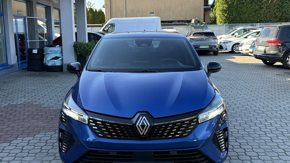 RENAULT Clio -