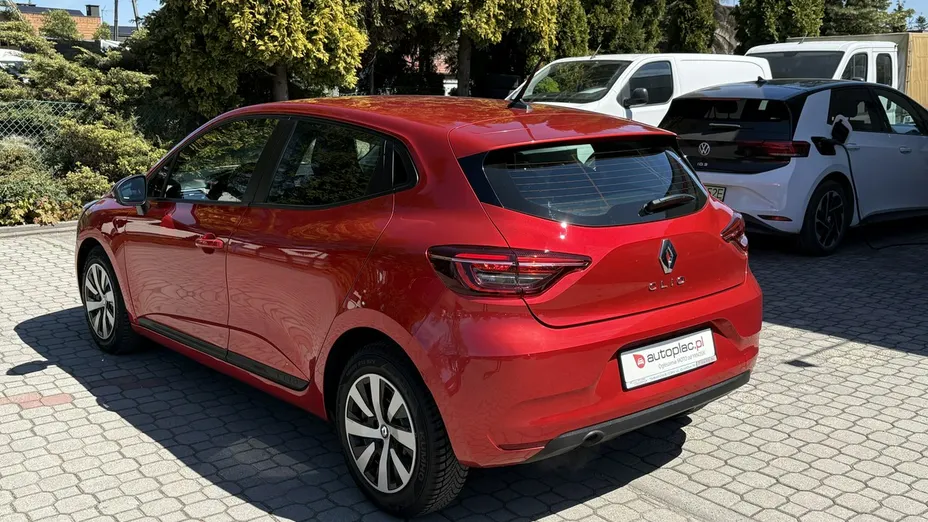 RENAULT Clio -