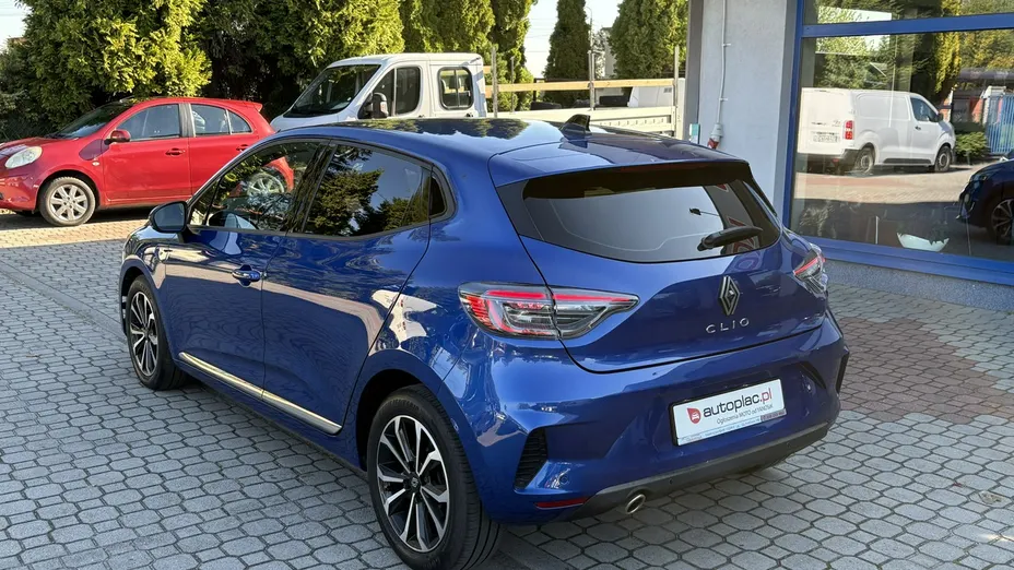 RENAULT Clio -