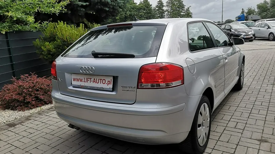 AUDI A3 -
