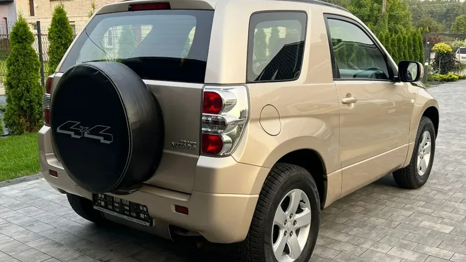 SUZUKI Grand Vitara -