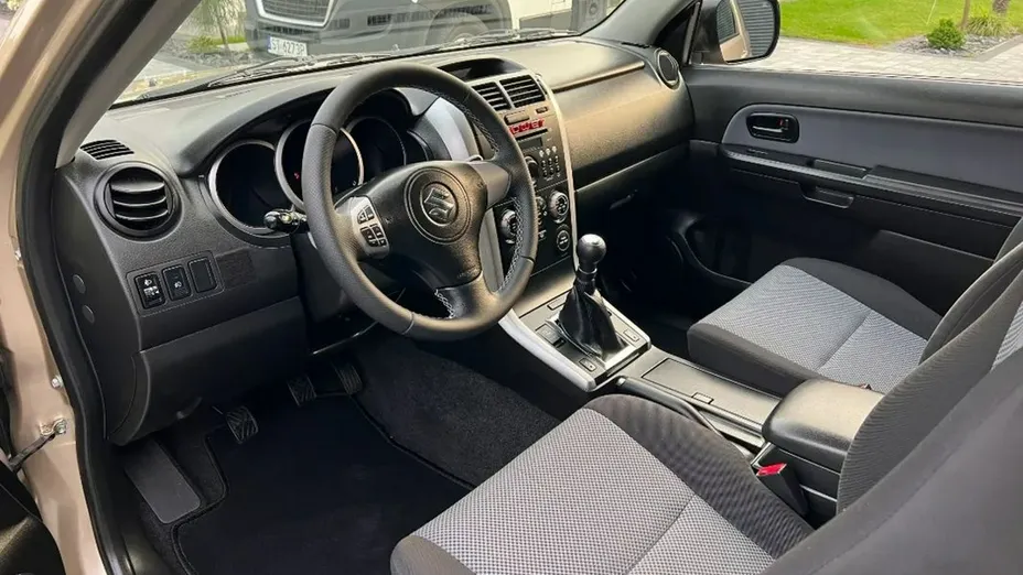 SUZUKI Grand Vitara -