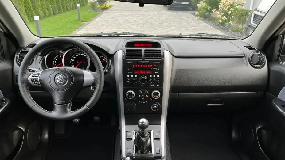 SUZUKI Grand Vitara -