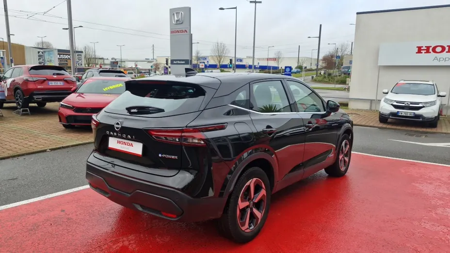 NISSAN Qashqai -