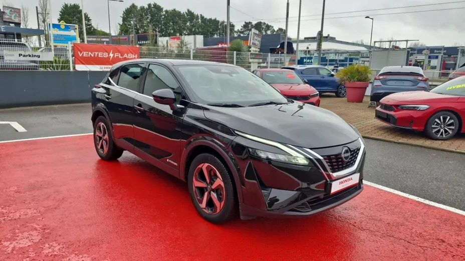 NISSAN Qashqai -