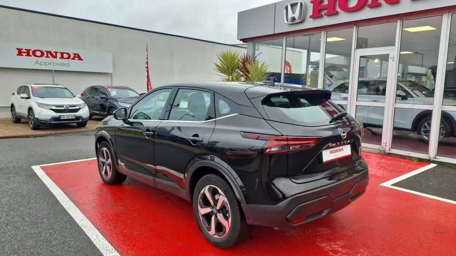 NISSAN Qashqai -