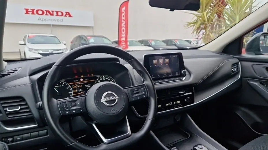 NISSAN Qashqai -