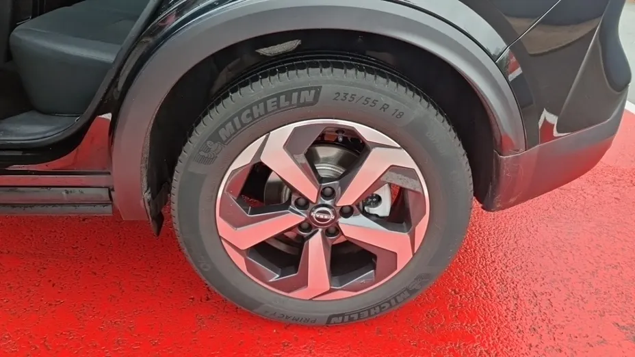 NISSAN Qashqai -