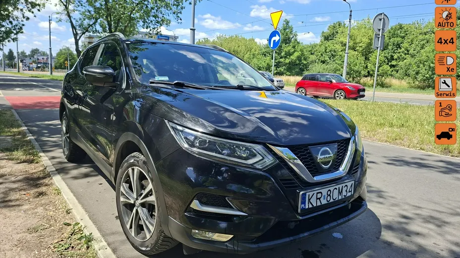 NISSAN Qashqai -