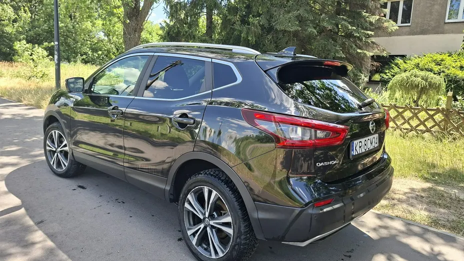 NISSAN Qashqai -