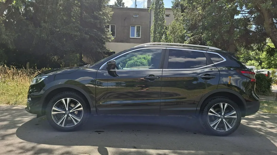 NISSAN Qashqai -