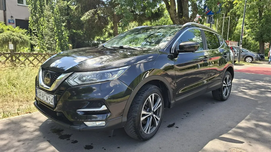 NISSAN Qashqai -