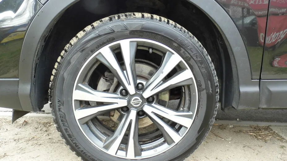 NISSAN Qashqai -