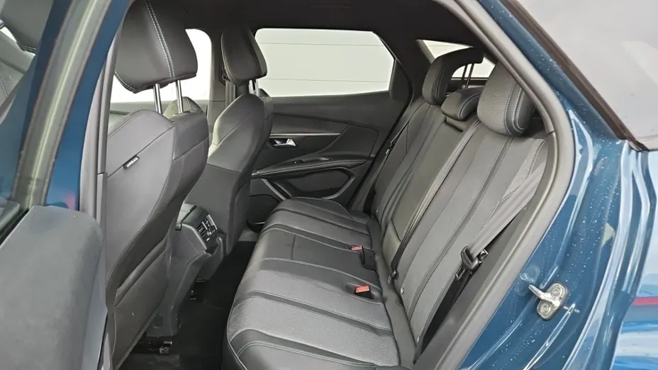 PEUGEOT 3008 -