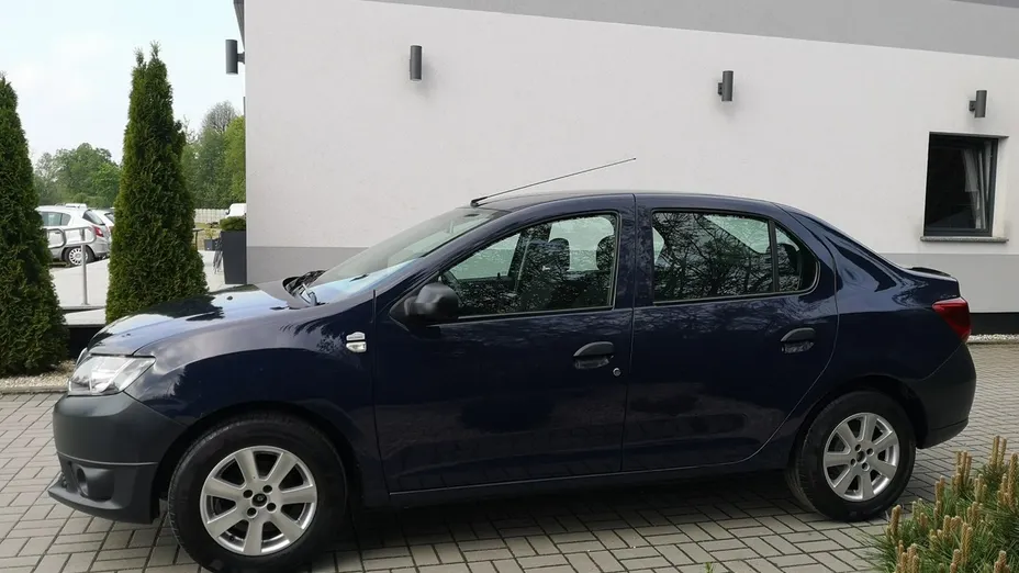 DACIA Logan -