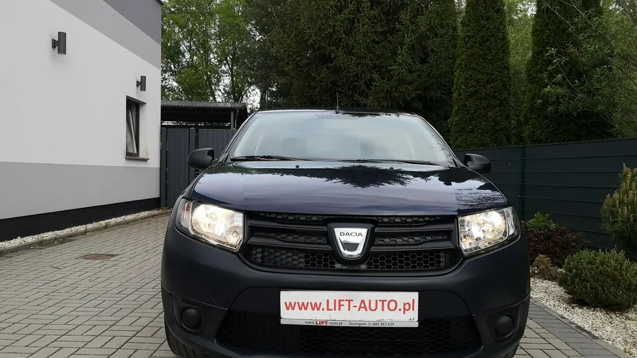 DACIA Logan -