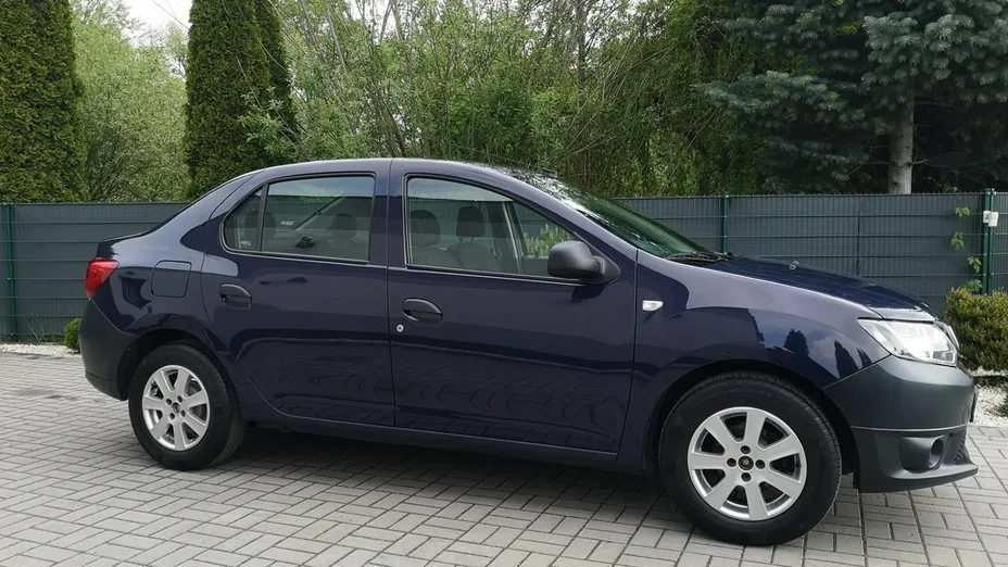 DACIA Logan -