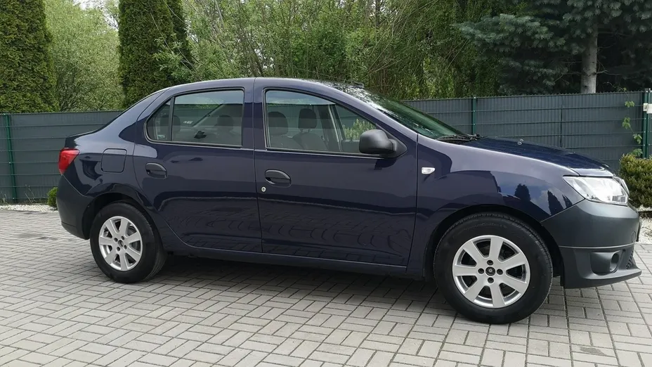 DACIA Logan -
