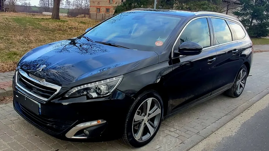 PEUGEOT 308 -