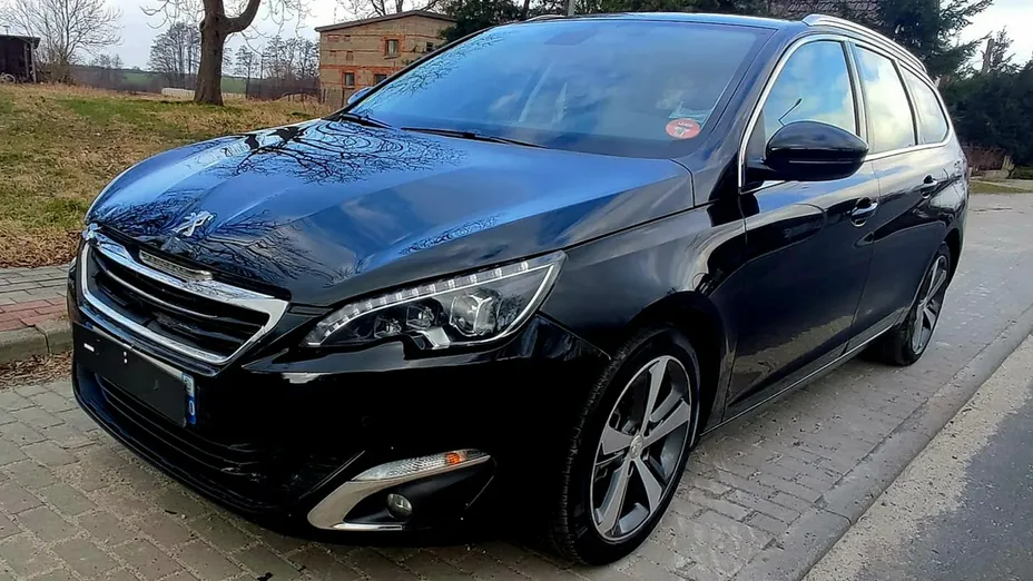 PEUGEOT 308 -