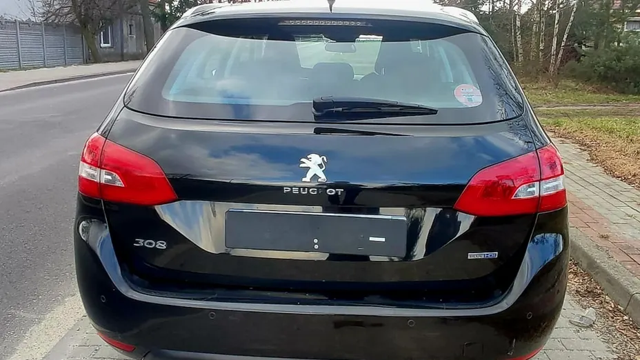 PEUGEOT 308 -