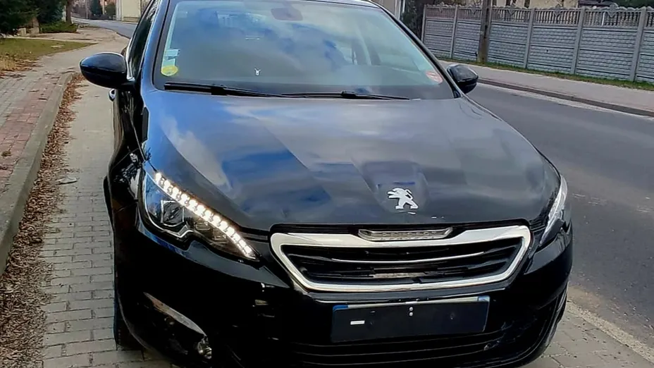 PEUGEOT 308 -