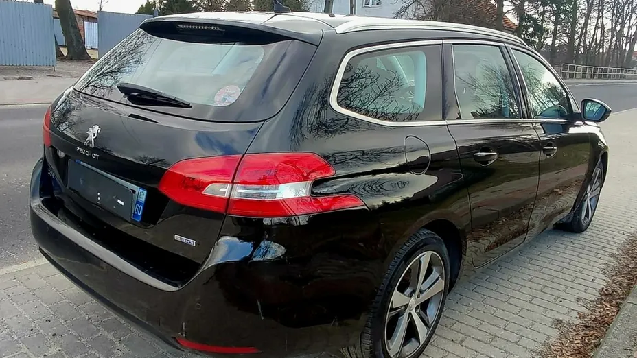 PEUGEOT 308 -