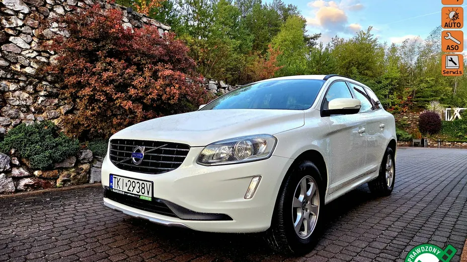 VOLVO XC60 -