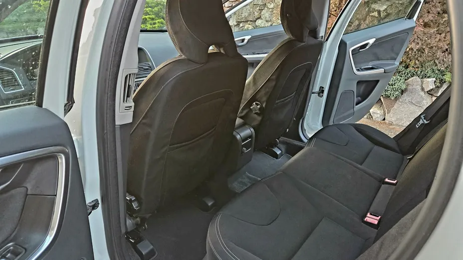 VOLVO XC60 -