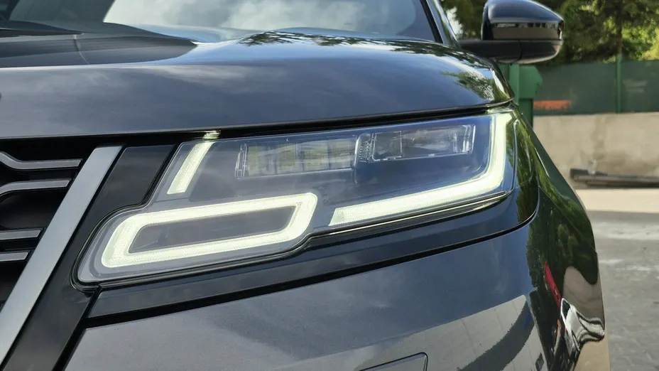 LAND ROVER Range Rover Velar -