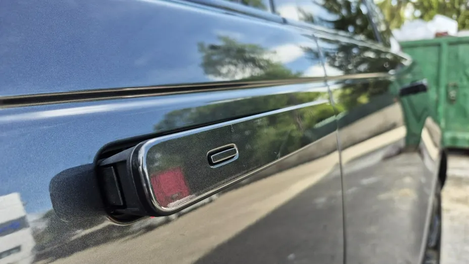 LAND ROVER Range Rover Velar -