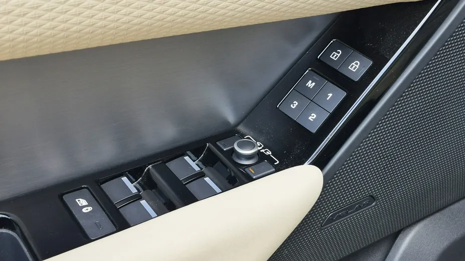 LAND ROVER Range Rover Velar -