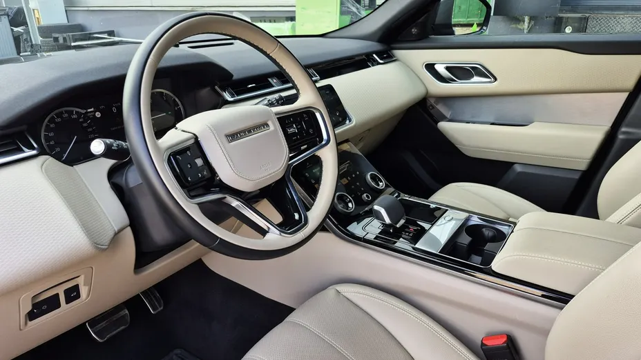 LAND ROVER Range Rover Velar -