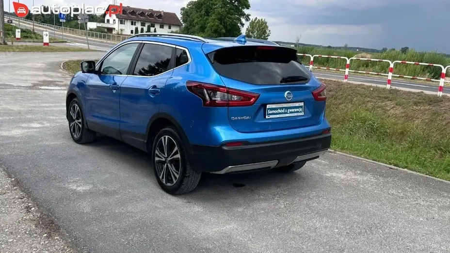 NISSAN Qashqai -