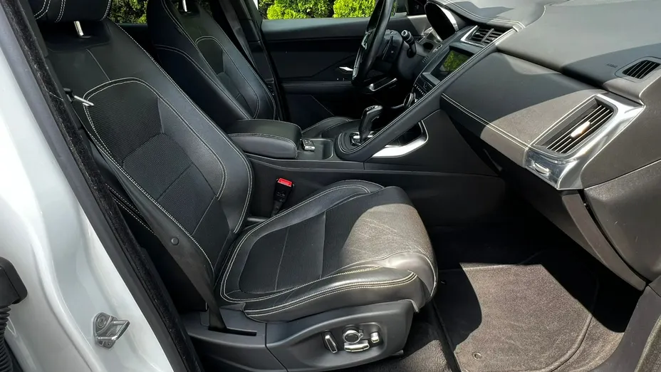 JAGUAR E-Pace -