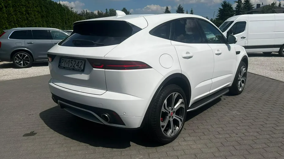 JAGUAR E-Pace -