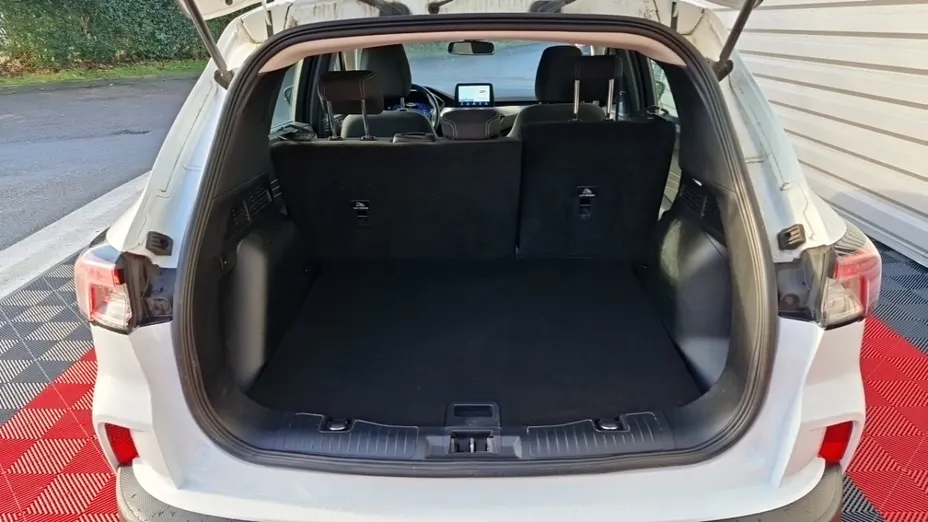 FORD Kuga -