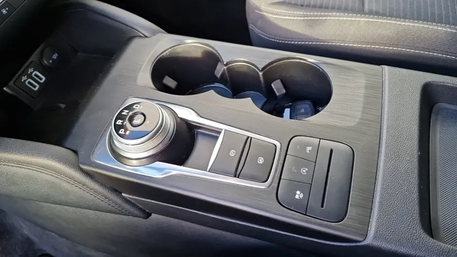 FORD Kuga -