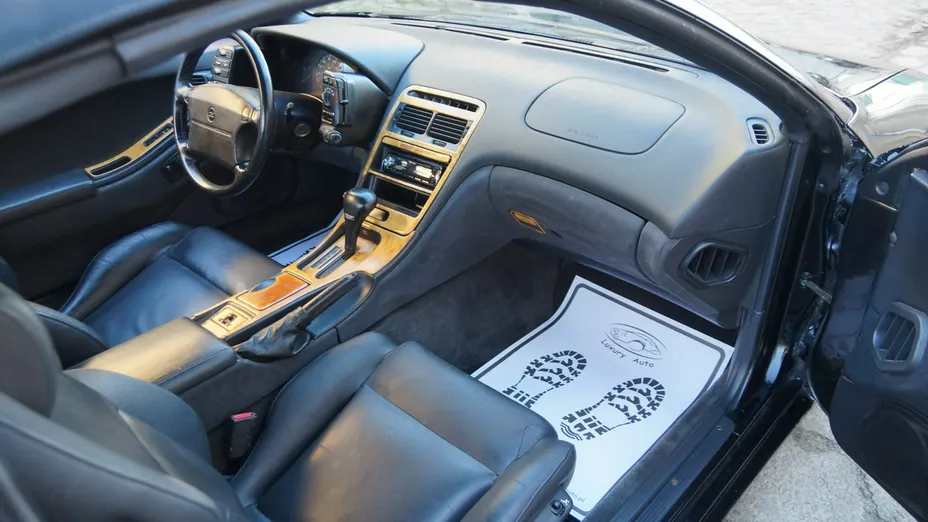NISSAN 300 ZX -