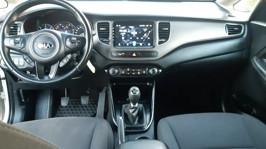 KIA Carens -