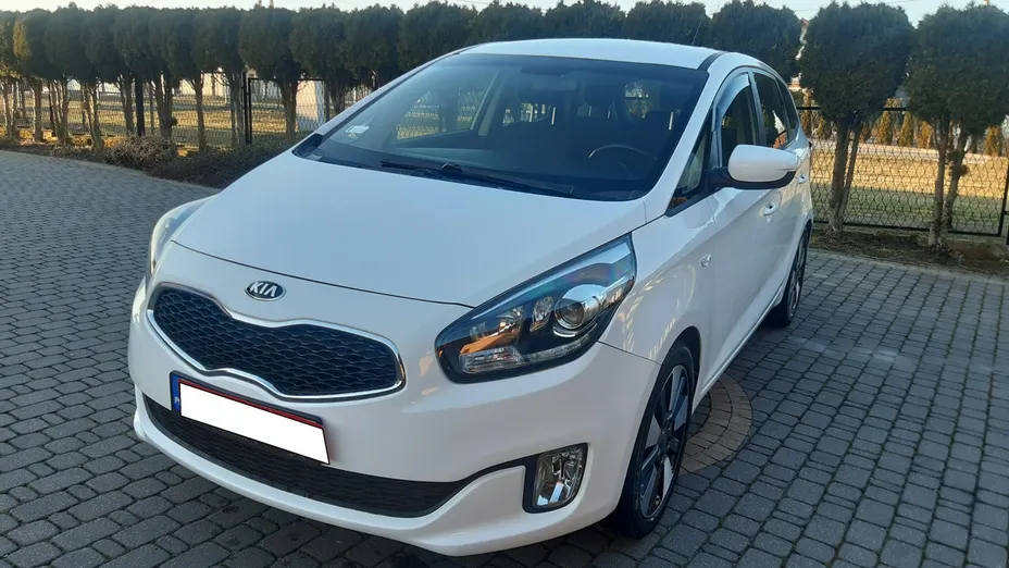 KIA Carens -