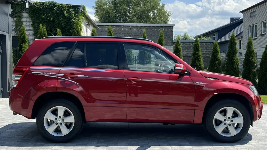 SUZUKI Grand Vitara -