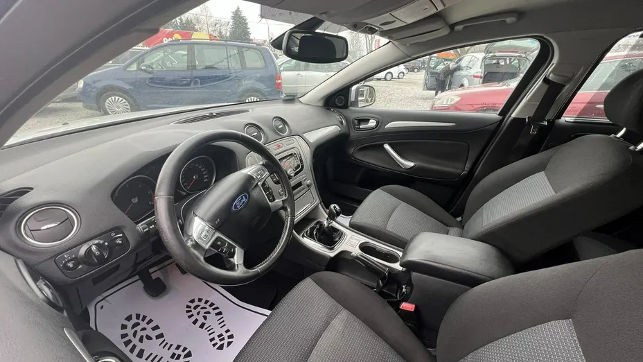 FORD Mondeo -