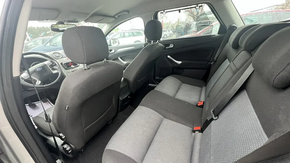 FORD Mondeo -