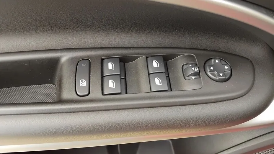 JEEP Avenger Avenger 1.2 T3 mHEV Summit FWD eDCT6