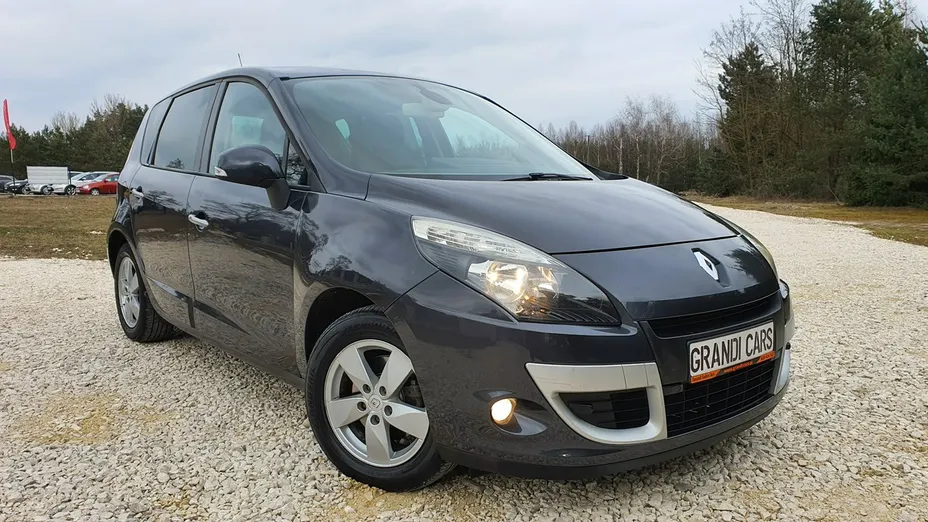 RENAULT Scenic -
