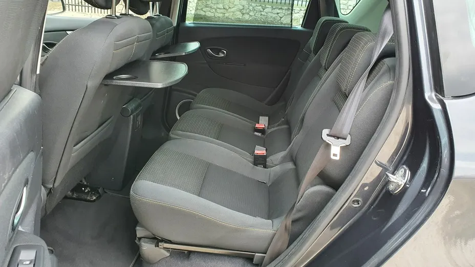 RENAULT Scenic -