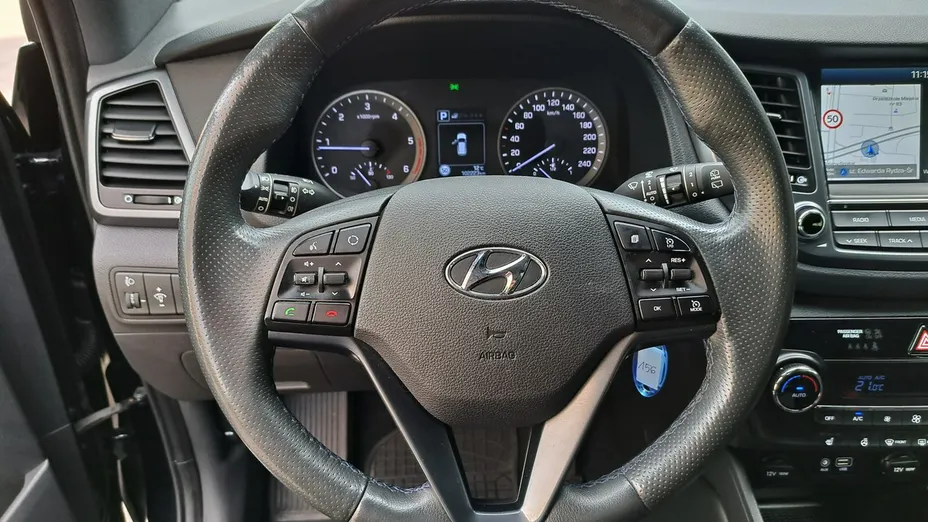 HYUNDAI Tucson -