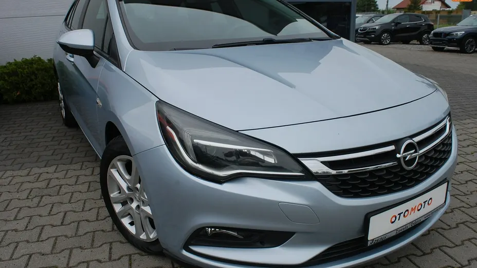 OPEL Astra -