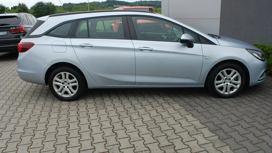 OPEL Astra -
